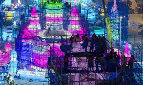 Sau nhiều năm kiệt sức vì “996”, Trung Quốc muốn người lao động nghỉ phép nhiều hơn, tiêu tiền nhiều hơn