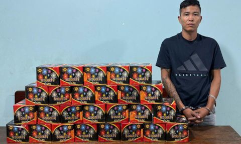 Khởi tố nam tài xế vận chuyển hơn 37kg pháo từ Lào về Việt Nam