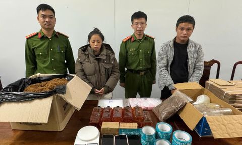 Bắt cặp vợ chồng 'hờ' cùng sản xuất, mua bán ma túy