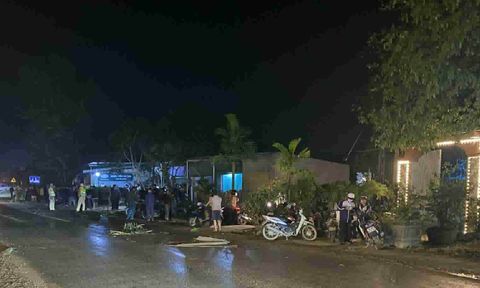 Hà Tĩnh: 2 xe máy va chạm khiến người đàn ông tử vong, 2 học sinh bị thương