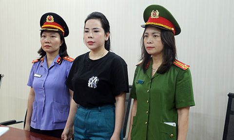 Bắt đối tượng tổ chức 'khám, tư vấn sức khoẻ', bán thực phẩm chức năng giá cao