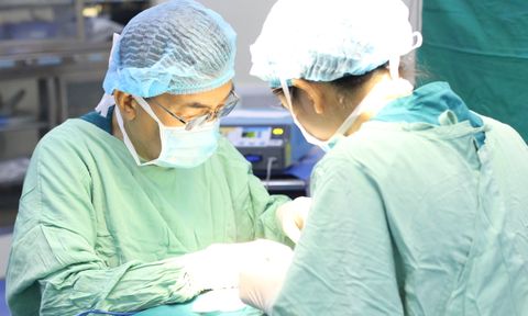 Bệnh viện Hoàn Mỹ Vinh khởi động chương trình “Phẫu thuật nụ cười 2025”