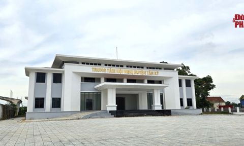 Nghệ An: Trung tâm Văn hoá Thể thao đang thi công xuất hiện nhiều vết nứt, bong tróc bê tông