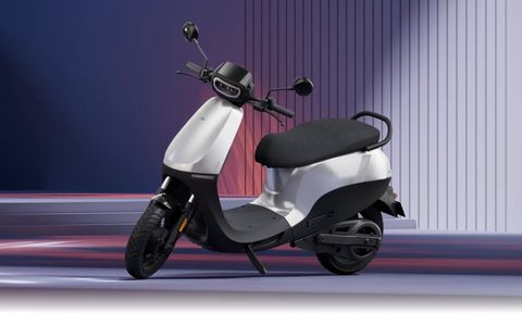 Ra mắt xe điện đi xa tới 320km/sạc, tốc độ 125km/h, giá rẻ hơn Honda Lead