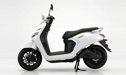 Mẫu xe máy điện mới tinh sắp bán tại Việt Nam: Pin LFP, chạy 150km/sạc