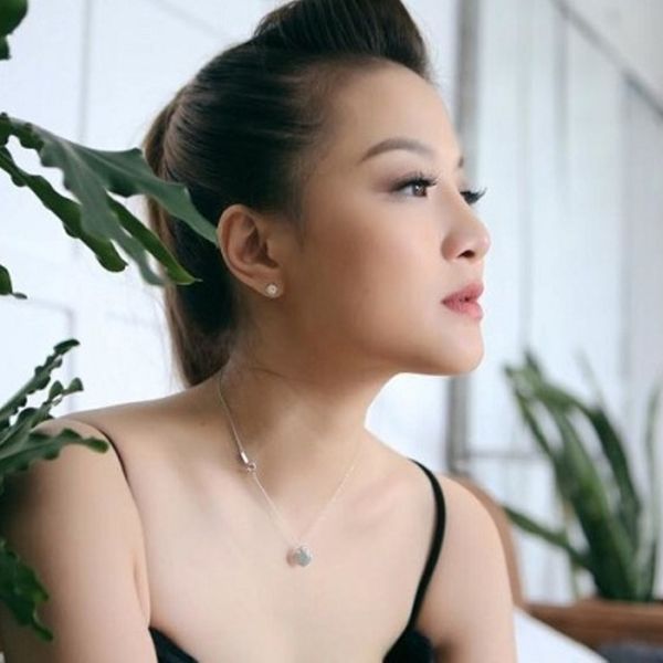 Ca sĩ Thuỷ Bi: Mẹ đơn thân gây bão MXH với câu chuyện con gái bị bạo ...