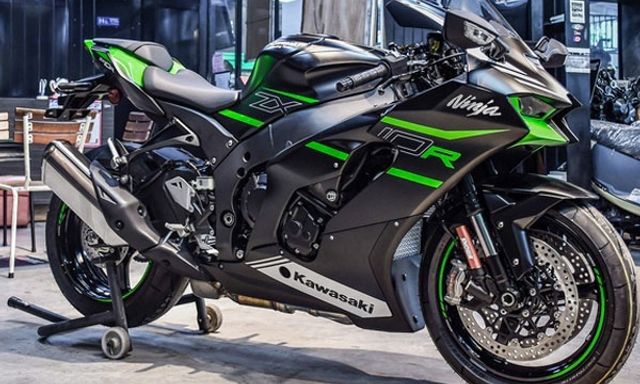 'Thần sấm' Kawasaki ZX-10R nghi phạm cướp ngân hàng tậu 'khủng' cỡ nào?