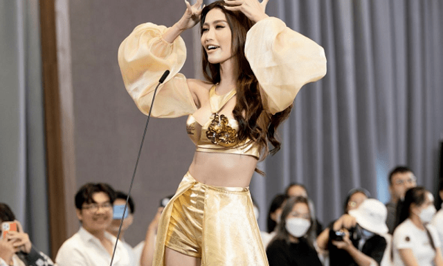 Sơ khảo Miss Grand Vietnam 2022 với những màn hô tên 'cười ra nước mắt': Mai Ngô 'bắn' rap, Quỳnh Châu tạo dáng như đang đội vương miện