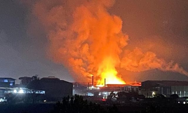 Đám cháy thiêu rụi xưởng 1.500 m2 tại công ty giấy ở Bắc Ninh