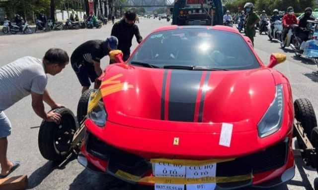 Nóng: Tài xế lái xe Ferrari 488 gây chết người ra đầu thú