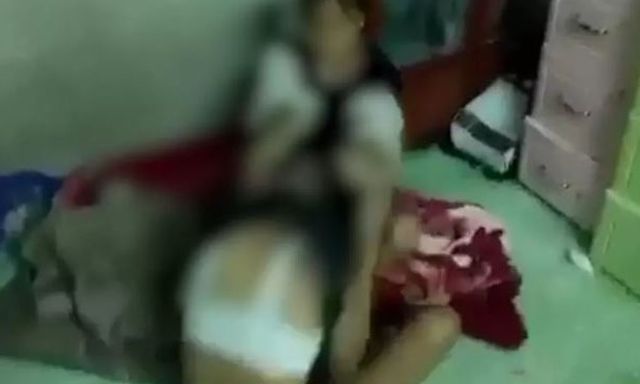 Nữ sinh lớp 8 bị hành hung, lột đồ 'đủ quay 1 phút'