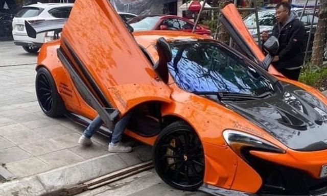 Siêu xe McLaren 650S 'sập gầm' trên vỉa hè Hà Nội, người quản lý lên tiếng