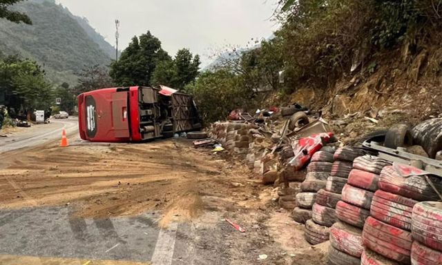 Vụ tai nạn thương tâm sáng 27 Tết khiến 3 người tử vong: Xe khách gây tai nạn đã hết hạn đăng kiểm