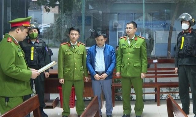 Khởi tố, bắt giam Giám đốc Trung tâm đăng kiểm xe cơ giới số 19-01V ở Phú Thọ