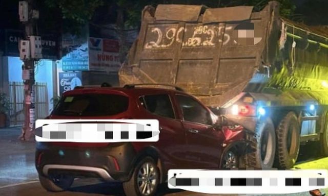 Tin tức tai nạn giao thông mới nhất ngày 8/7: Lao vào đuôi xe tải, 2 người chết