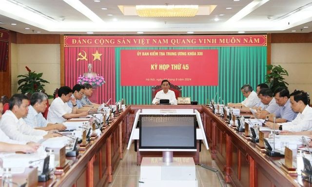 Ủy ban Kiểm tra Trung ương kỷ luật hàng loạt lãnh đạo bộ, ngành, địa phương