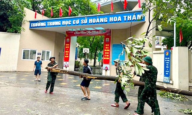 Hà Nội có bao nhiêu trường chưa cho học sinh đi học sau bão số 3?