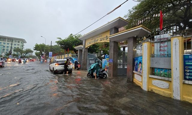 Sở GD&ĐT Đà Nẵng đề nghị trường học chủ động ứng phó với tình hình thời tiết phức tạp