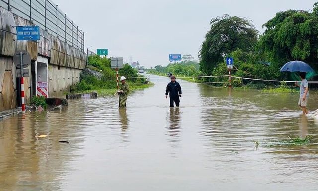 Tin thời sự mới ngày 27/9: Còn 12.047 người bị ảnh hưởng bởi ngập lụt tại Hà Nội