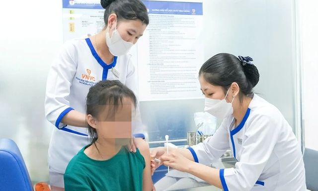 Gần 15.000 người Việt Nam tiêm vắc-xin sốt xuất huyết sau 5 ngày ra mắt