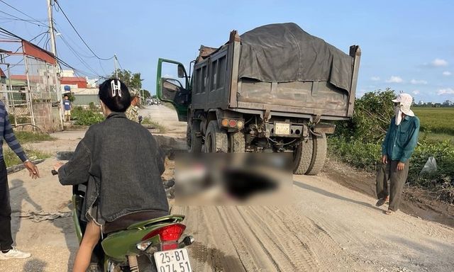 Tai nạn giao thông ở Thái Bình, 2 bà cháu ngã vào gầm xe tải tử vong thương tâm