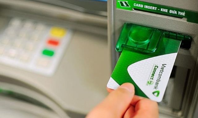 Làm lại thẻ ATM mất bao lâu?