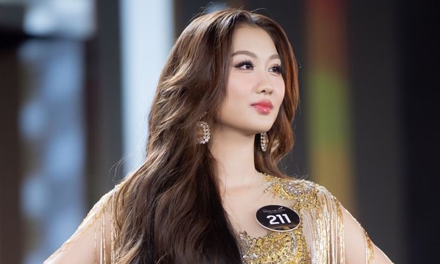 Dùng bữa tối cùng Chủ tịch Miss Grand International, Quế Anh bị chê “tả tơi”