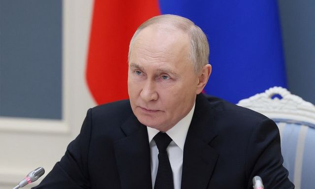 Ông Putin tiết lộ thương vong sau hai đòn tấn công tầm xa của Ukraine, cảnh báo cuộc chiến toàn cầu