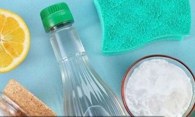 Tại sao không nên trộn baking soda và giấm để làm sạch?