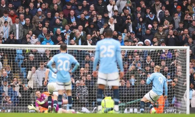  Kết quả bóng đá hôm nay ngày 27/12: Man City đánh rơi chiến thắng