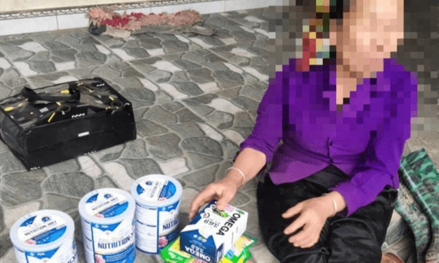 Vụ nhóm người bán sữa 