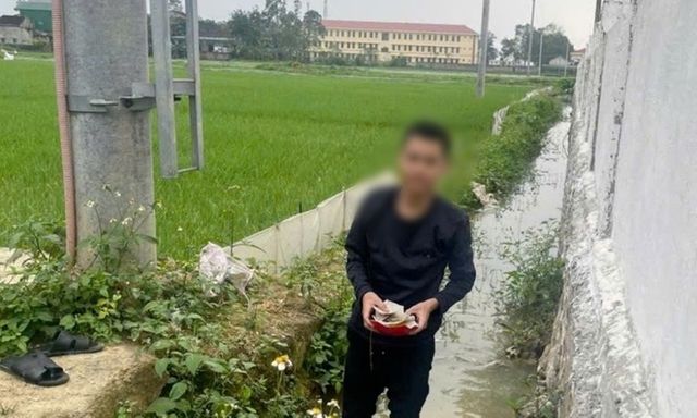 Vừa bị khởi tố tội hiếp dâm, 