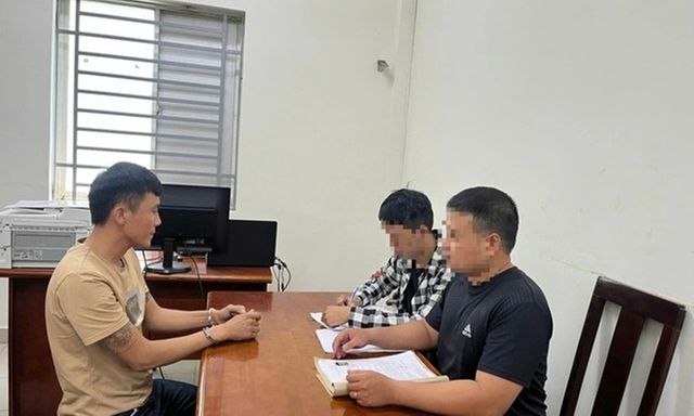 Quan hệ đồng giới với bé trai 14 tuổi, nam thanh niên bị khởi tố: Quen nhau qua mạng xã hội