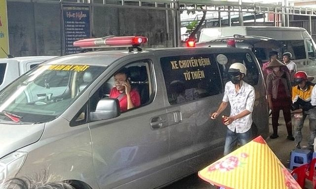 Phát hiện người phụ nữ tử vong trên ghế khi ngồi chờ con ở bến xe tại Bình Dương