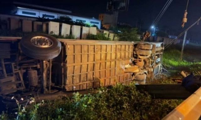 Tin tức tai nạn giao thông mới nhất ngày 3/5: 3 xe tông liên hoàn trên cao tốc 