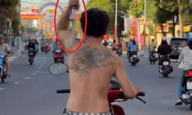 Vụ người đàn ông chạy xe máy 