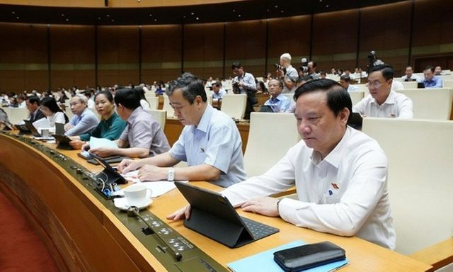 Dự thảo Luật Nhà giáo: Đề nghị không quy định xây dựng bảng lương riêng cho nhà giáo