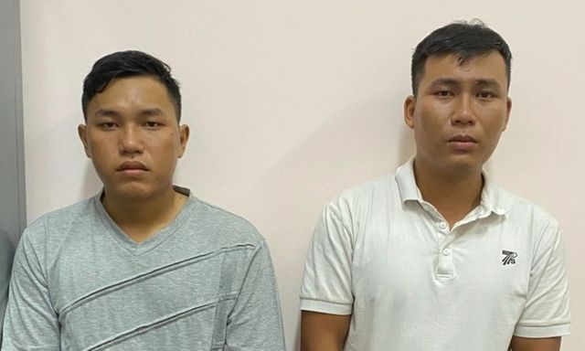 Vụ 2 đối tượng đập vỡ tủ kính, cướp trang sức vàng ở TP.HCM: Danh tính nghi phạm