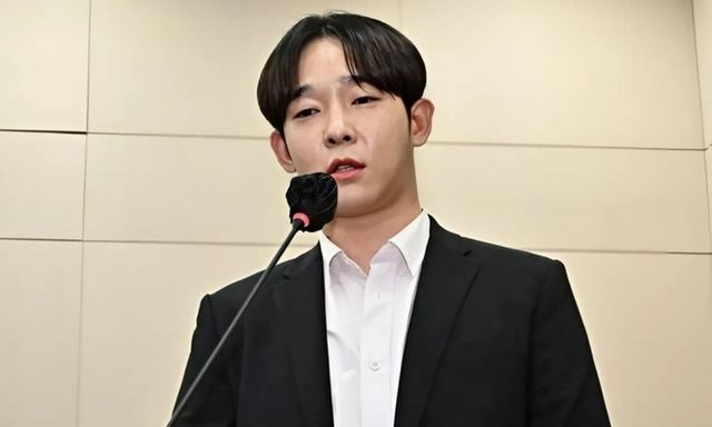 Vướng bê bối sử dụng ma túy, nam ca sĩ đình đám lại bị phát hiện lái xe khi say rượu