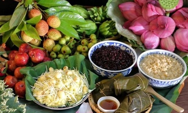 Văn khấn rằm (15) tháng 4 năm 2025 chuẩn nhất, chi tiết nhất