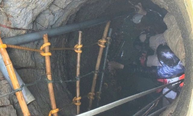 Giải cứu người phụ nữ mang bầu 8 tháng, rơi xuống giếng sâu 20m