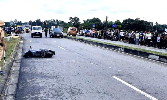 Tin tức tai nạn giao thông mới nhất ngày 23/5: Xe tải va chạm xe máy, 1 người tử vong