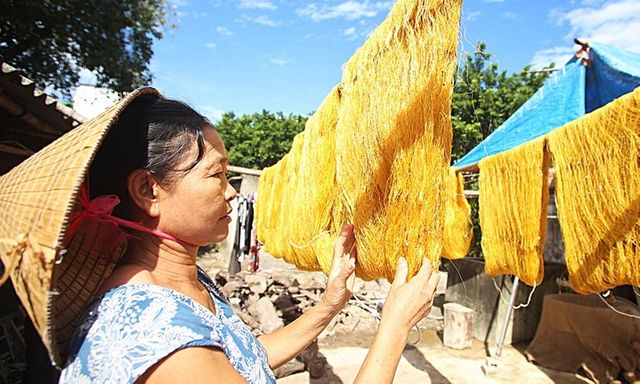 Làng ươm tơ bằng tay nổi tiếng nhất Việt Nam