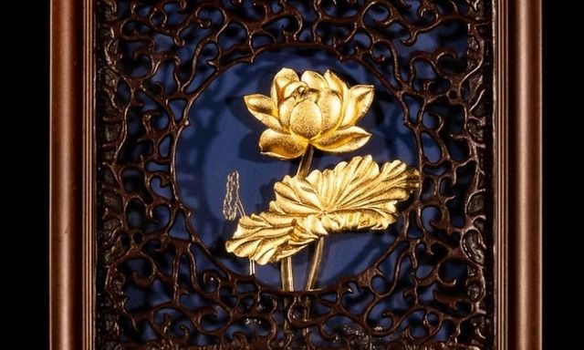 Ý nghĩa và cách treo tranh hoa sen vàng đúng phong thủy