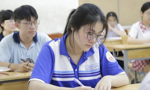Tuyển sinh đại học 2025: Đặt nguyện vọng thế nào để không bị “học nhầm ngành, đi sai đường”