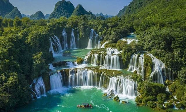 Thác Bản Giốc điểm đến ai cũng phải check-in khi du lịch Cao Bằng