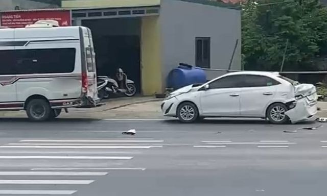 Tin tức tai nạn giao thông mới nhất ngày 30/7: Tai nạn liên hoàn giữa 3 xe ô tô đang đi cứu trợ