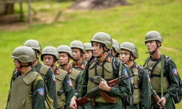 Tăng Duy Tân, Hưng Nguyễn nhập viện, không tham gia tái hiện đại án ma túy trong Chiến sĩ quả cảm