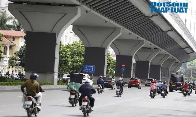 Lắp màn hình LED ở gầm cầu cạn: Góc nhìn chuyên gia?