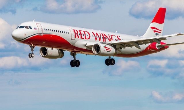 Cháy động cơ trên không, máy bay Nga chở 425 người hạ cánh khẩn cấp